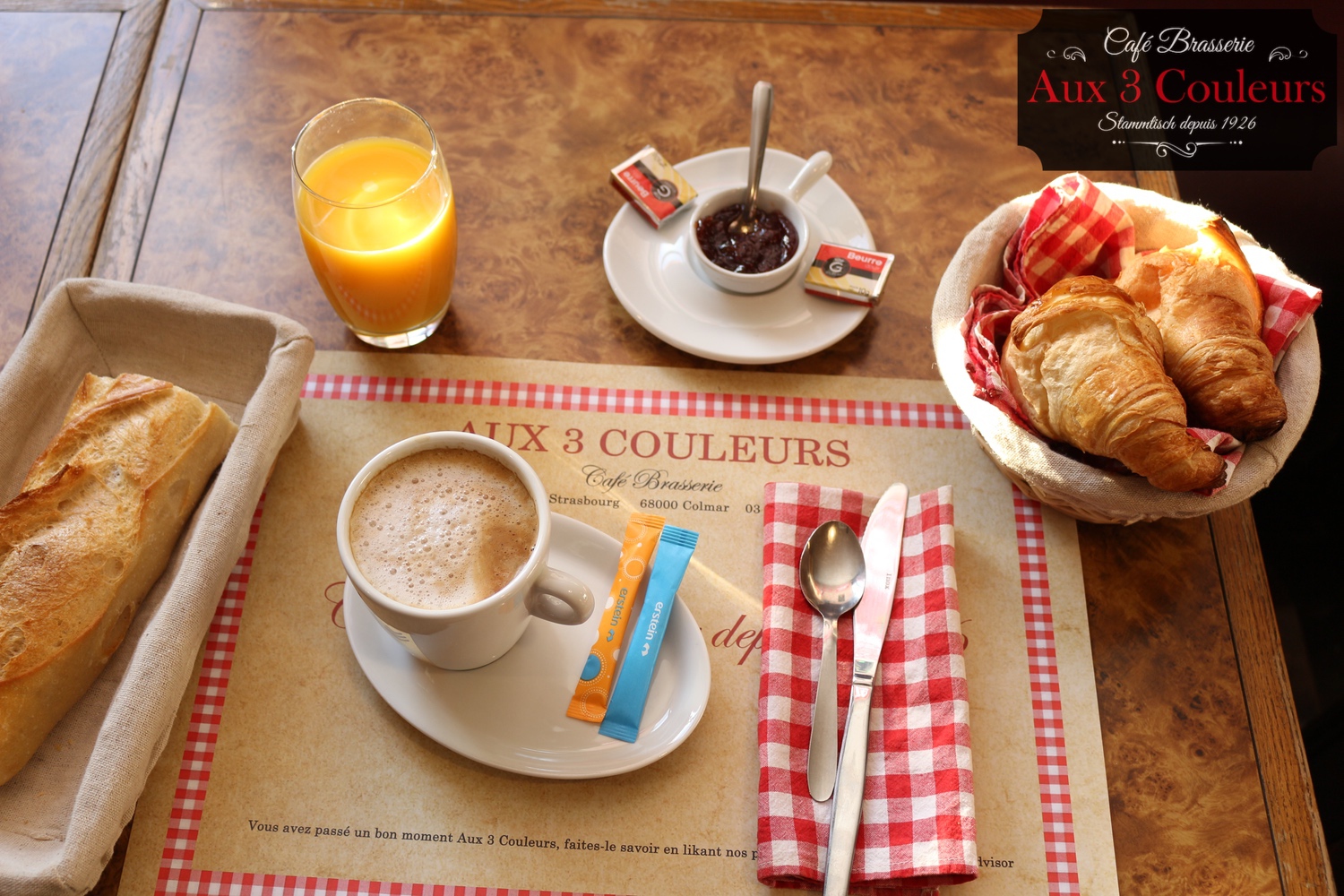 petit-deje​uner-colma​r-aux3coul​eurs-034.j​pg